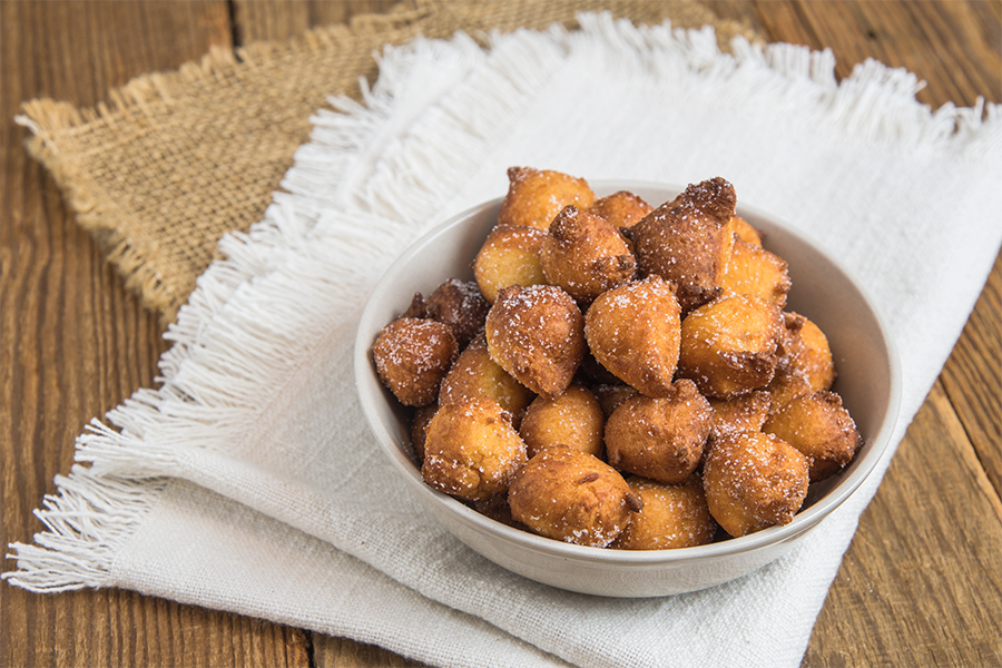 Come preparare le castagnole al forno con una ricetta facile e veloce